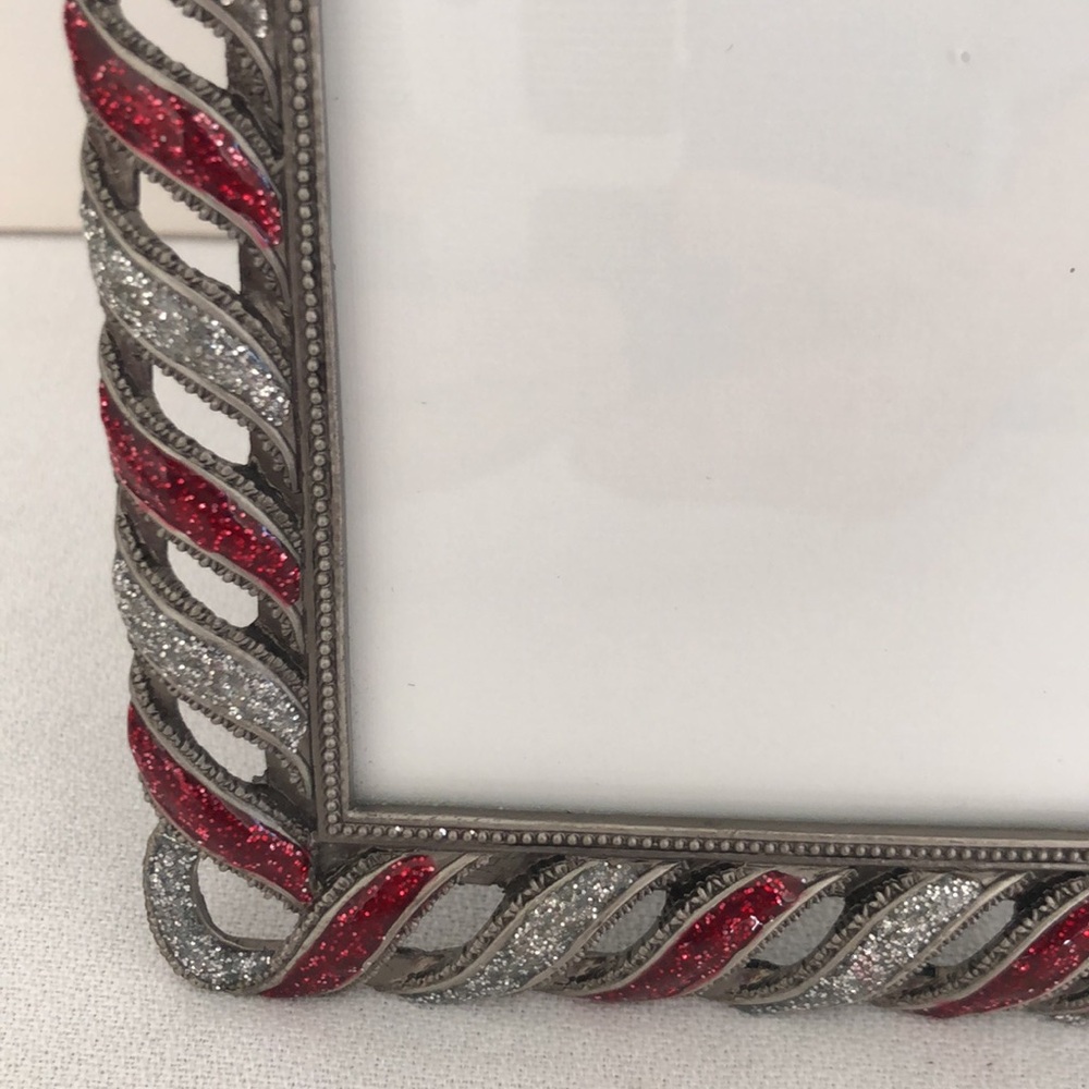 Elegant Silver and Red Picture Frame - Picture 6 of 13